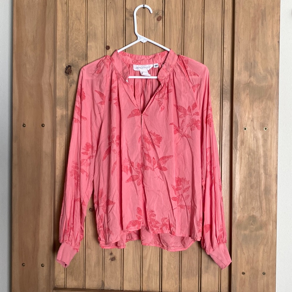 🐰H&M peach floral long sleeve shirt